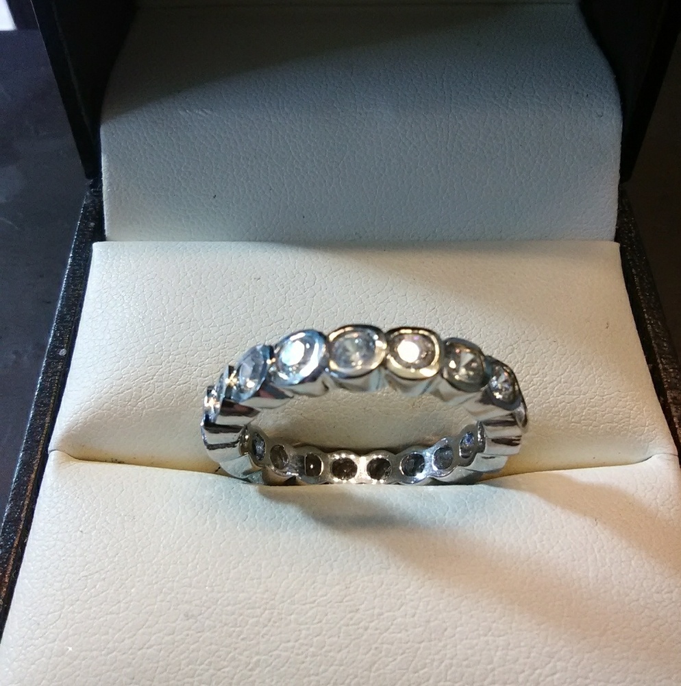 Elegant Silver Women's Ring